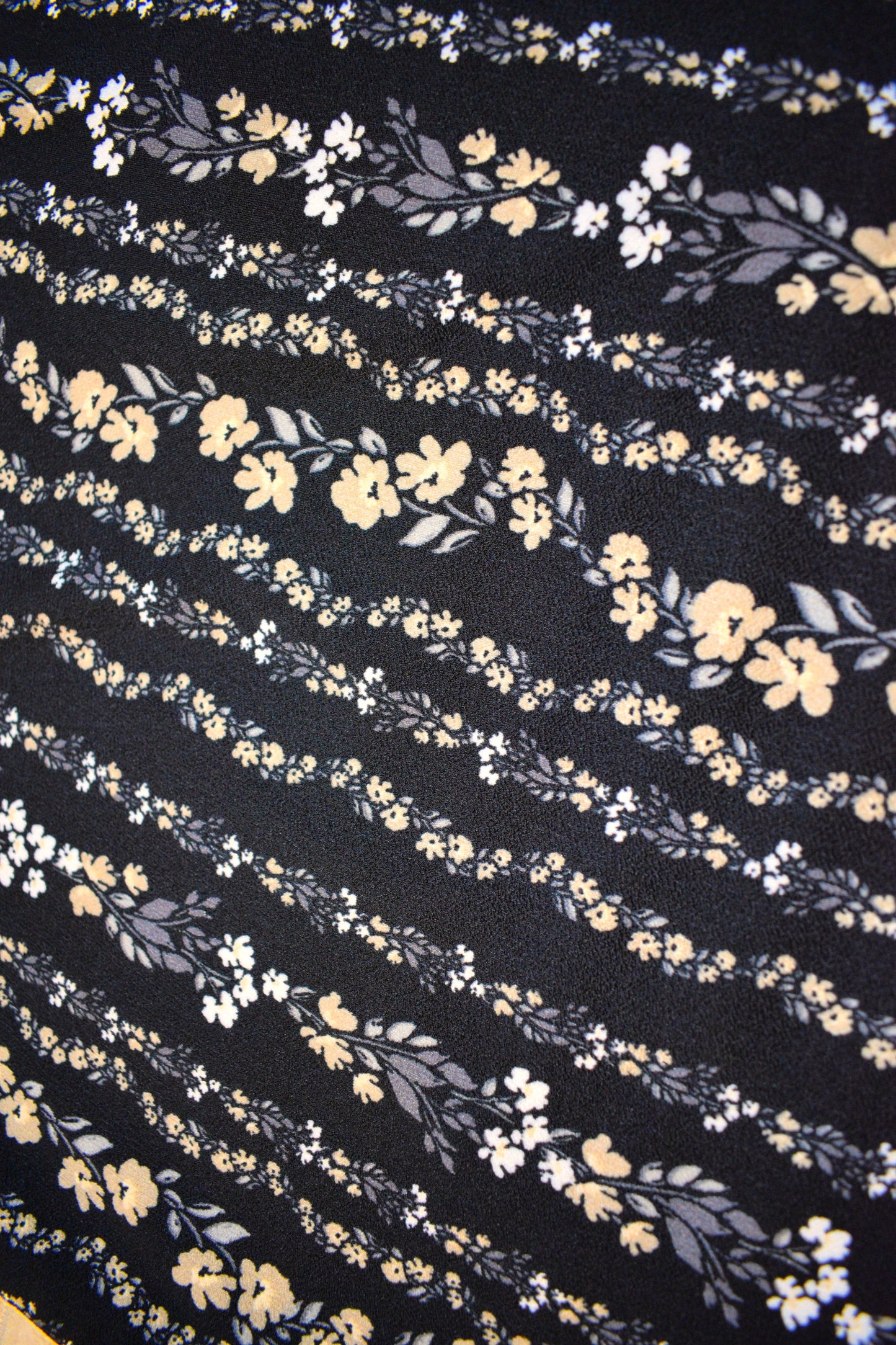 Dark Floral Tank XL