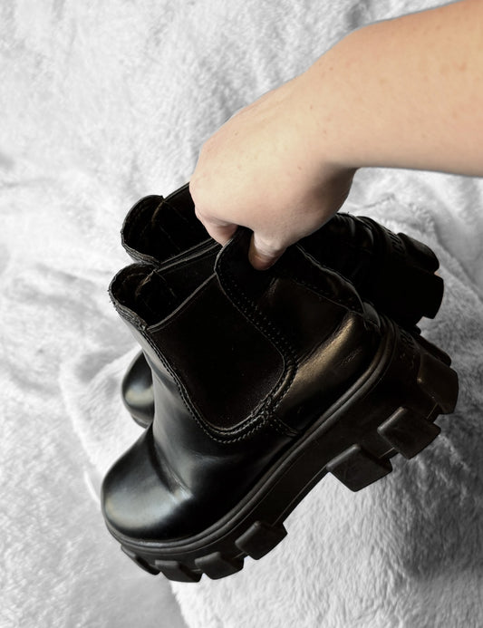 Circus NY Lug Sole Combat Boot 6.5