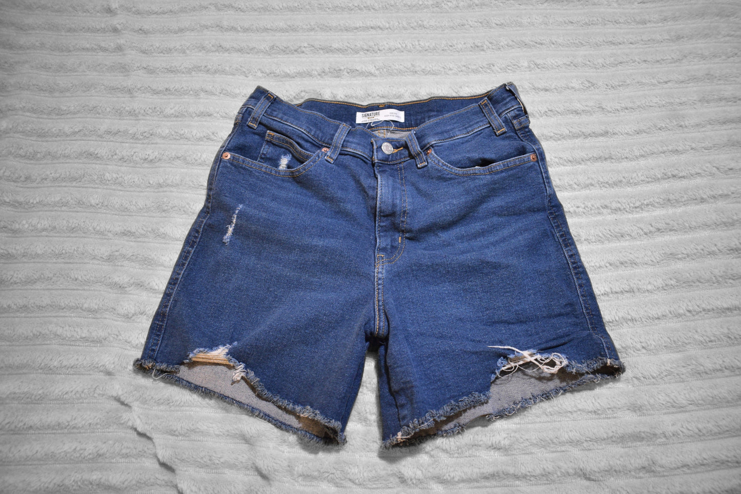 Levi Strauss High Waist Shorts 10 or 30w