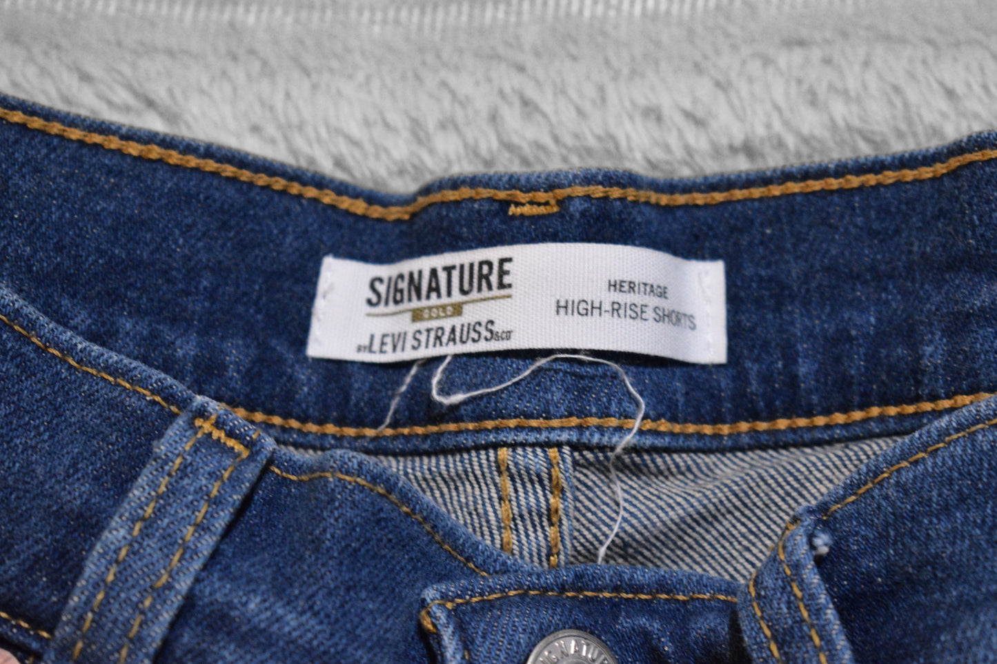 Levi Strauss High Waist Shorts 10 or 30w