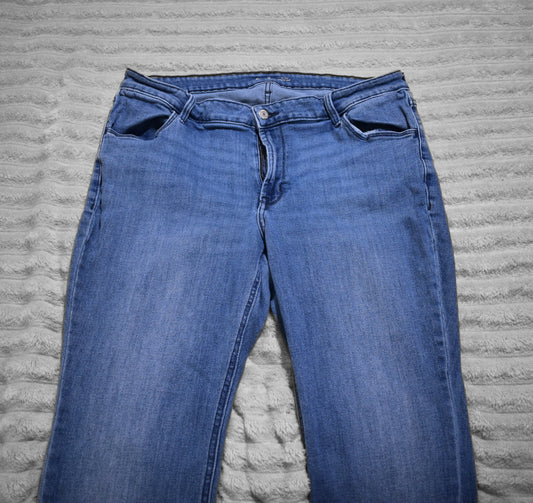 Old Navy Midrise Bootcut 18