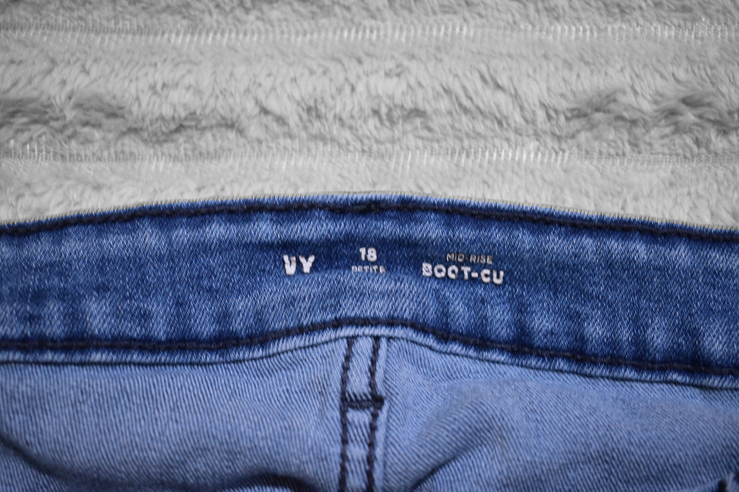 Old Navy Midrise Bootcut 18