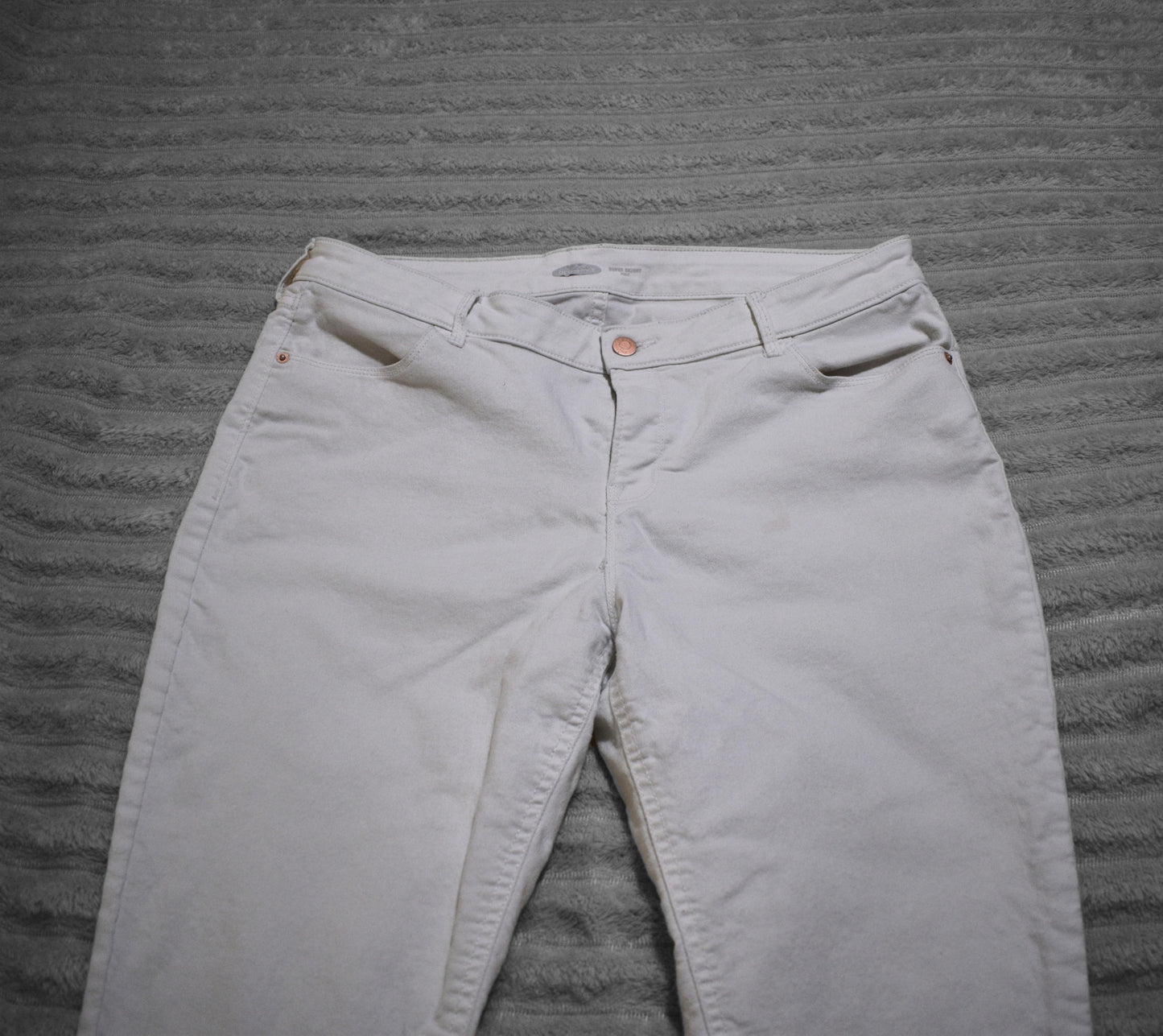 Old Navy Super Skinny White 14